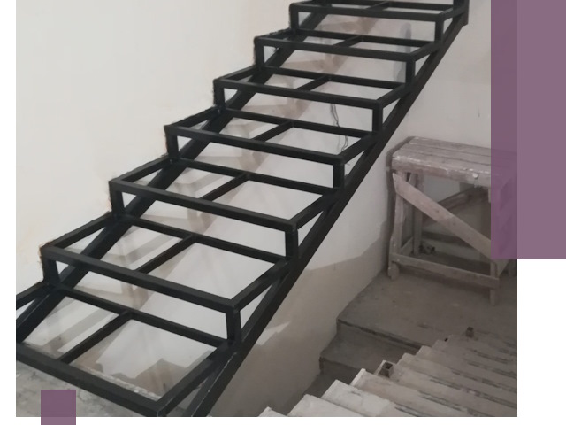 Демонтаж лестниц на металлокаркасе в Ярцеве: быстрый вывоз и разбор