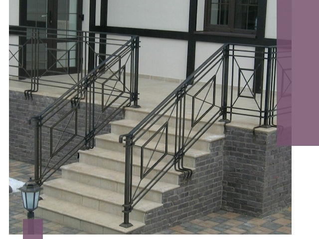 Перила для крыльца в Ярцеве — монтаж, изготовление и установка