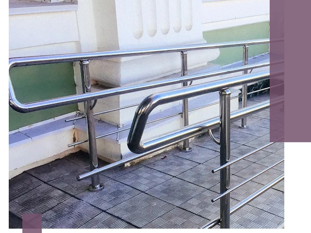 Ограждения пандусов из металла и нержавейки в Ярцеве