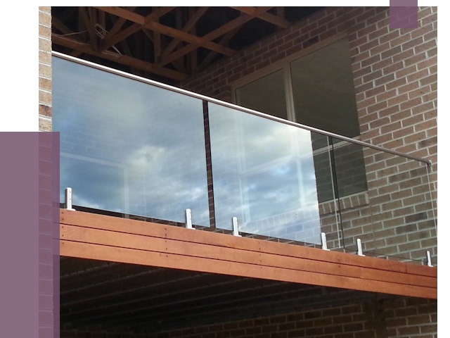 Стеклянные парапеты на крыше и террасе в Ярцеве от 11446 руб. | ПРОЛЁТ-Рцв